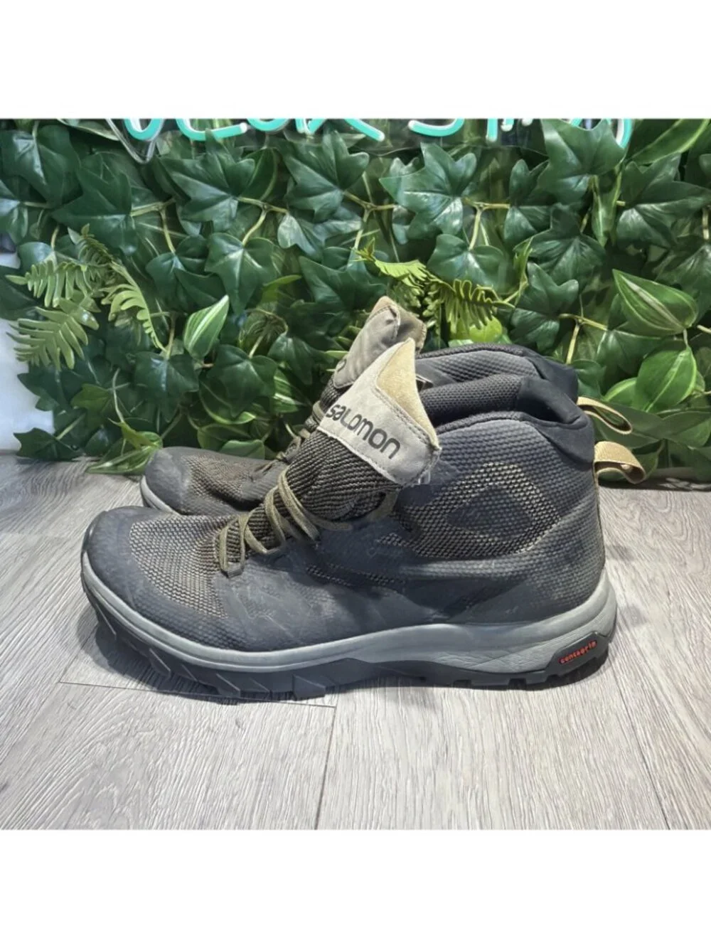 SALOMON Outline Mid GTX Hiking GoreTex Waterproof Boots 404763 Men’s Size 11